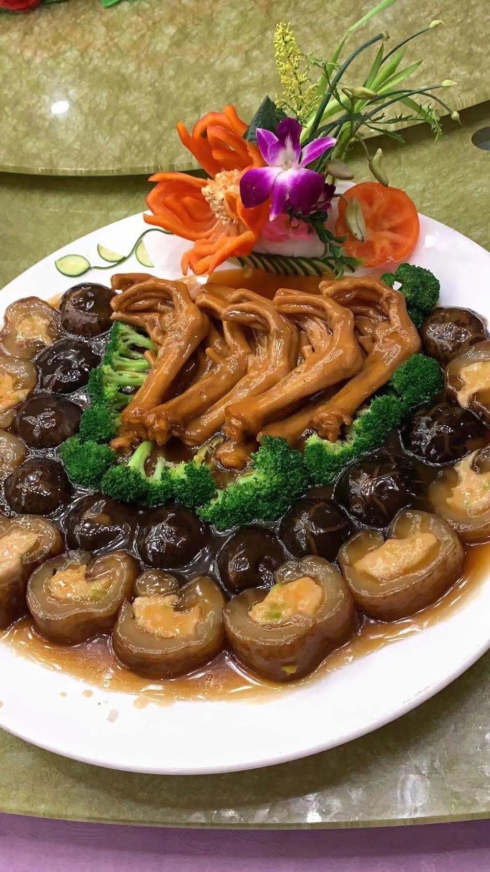 Goose Feet in Abalone Sauce